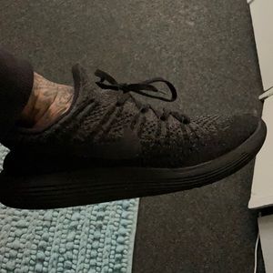 Nike all black Size 9